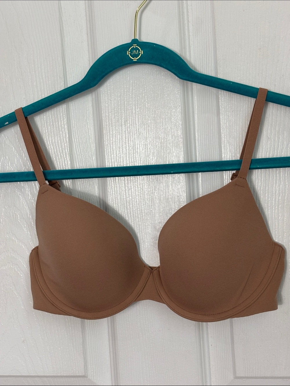 SKIMS Nude bra size 34C soft adjustable straps and back Classic Smooth Contour